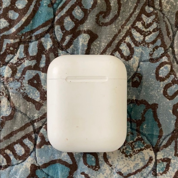 Apple AirPods 1st Generation